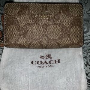 NWOT Women’s Coach Wallet